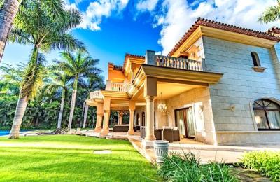 Spanien-Marbella/ Traumvilla mit Pool und Luxusausstattung
