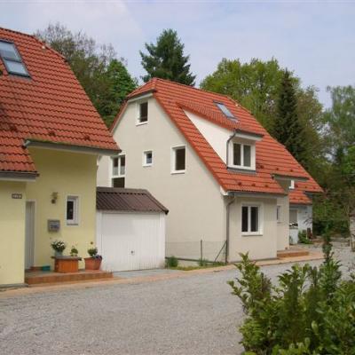 (4257) Zehlendorf/Nähe Heinrich-Laehr-Park-Einfamilienhaus mit Kamin u.Garage!