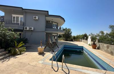 Alanya-Kargicak/ Attraktive Villa mit Pool und Meerblick (ca.750m zum Strand)