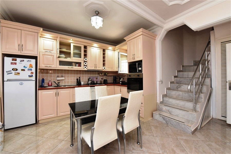 Alanya-Kargicak/ Möblierte Traumvilla mit Pool und Meerblick