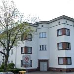 - Nähe U7-Blaschkoallee/ mod. Altbauwohnung mit Wannenbad und Balkon -