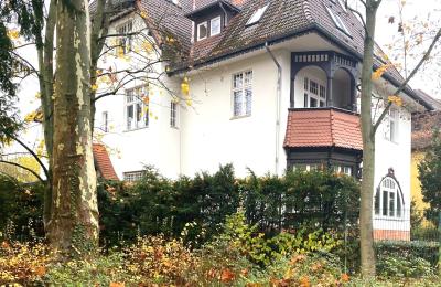 Grunewald/ Attraktive Gründerzeitvilla mit 7 WE + Büroeinheit und Doppelgarage (Leerübergabe mögl.)