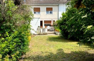 – Nähe Britzer Garten/ Reihenendhaus mit Teilkeller und Garage –